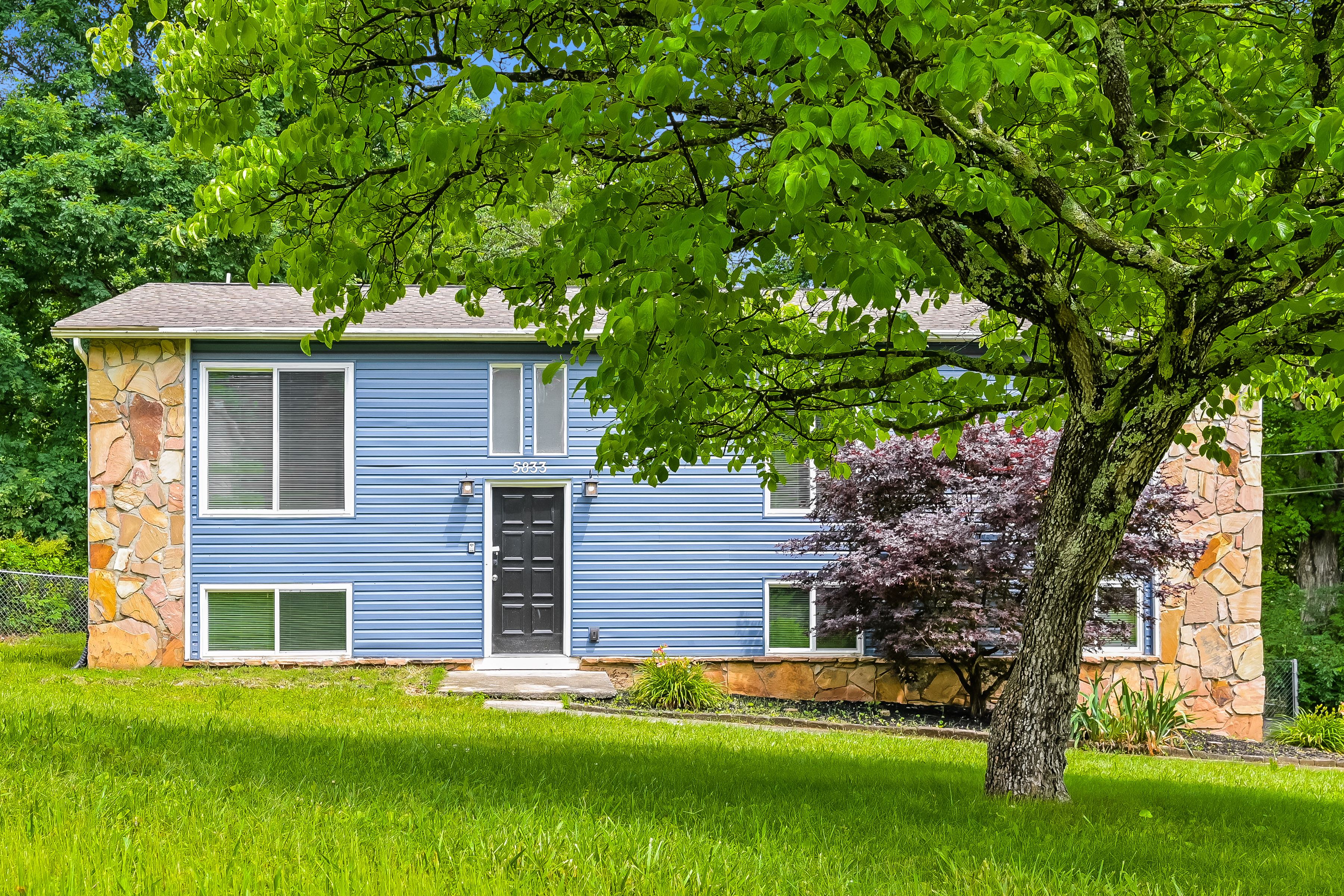 5833 WOODED ACRES DR KNOXVILLE, TN 37921